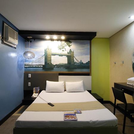 Hotel Dreamworld Araneta Cubao Kültér fotó
