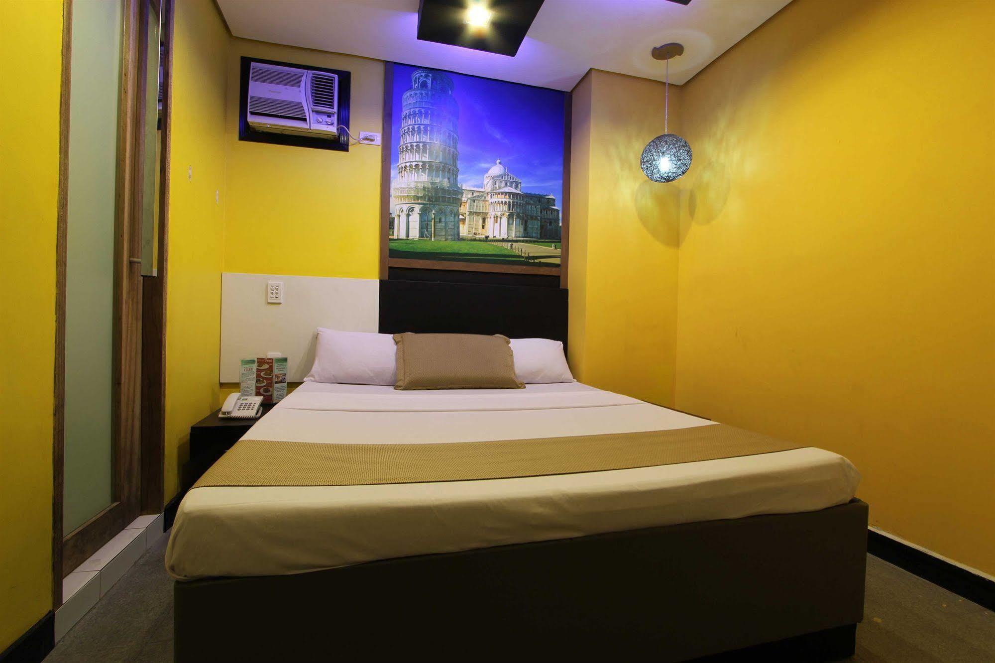 Hotel Dreamworld Araneta Cubao Kültér fotó